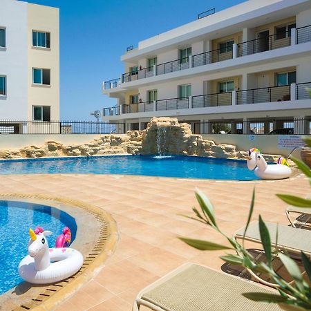 Seabreeze Apartment 200M Away From The Sea باراليمني المظهر الخارجي الصورة