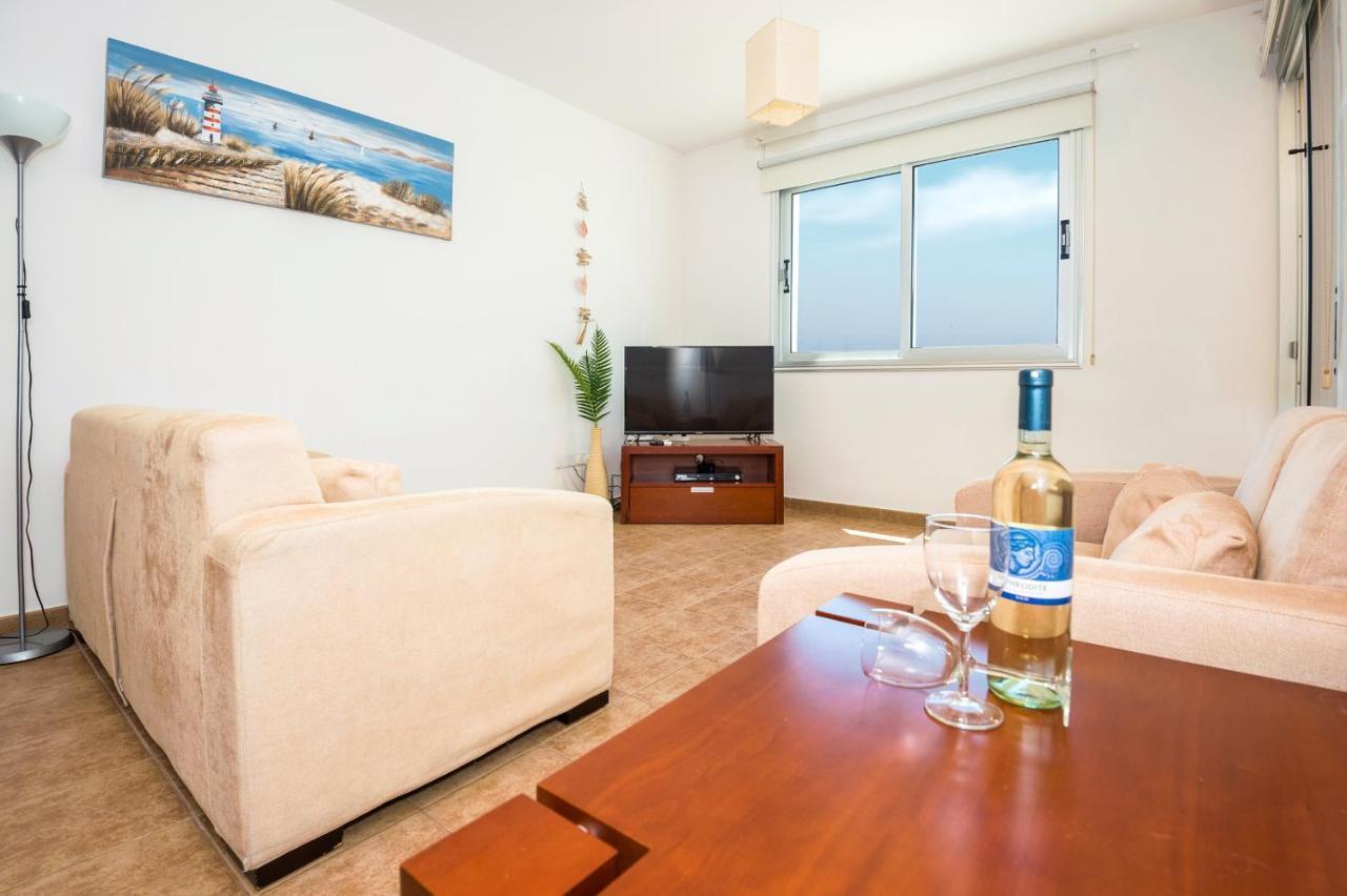 Seabreeze Apartment 200M Away From The Sea باراليمني المظهر الخارجي الصورة
