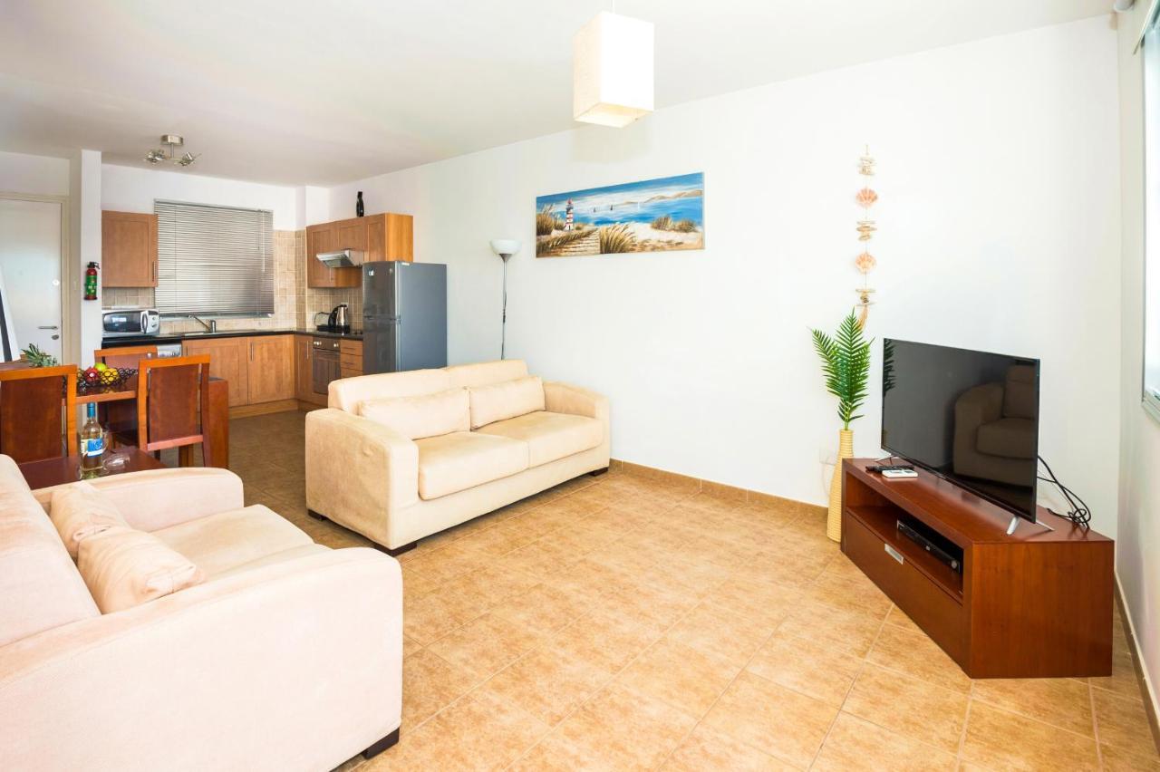 Seabreeze Apartment 200M Away From The Sea باراليمني المظهر الخارجي الصورة